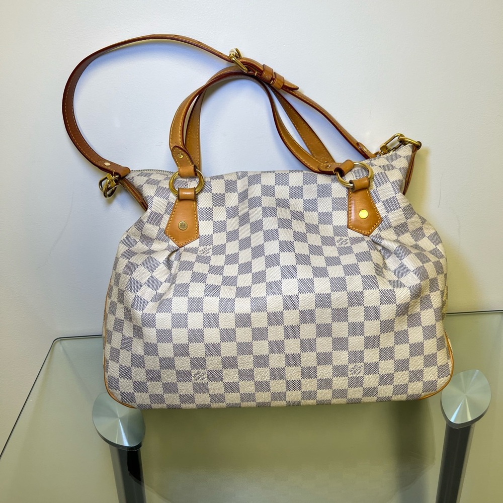 Louis Vuitton Tan and Cream Checkered Shoulder Bag ( Damier Azur ) - Picture 2 of 4